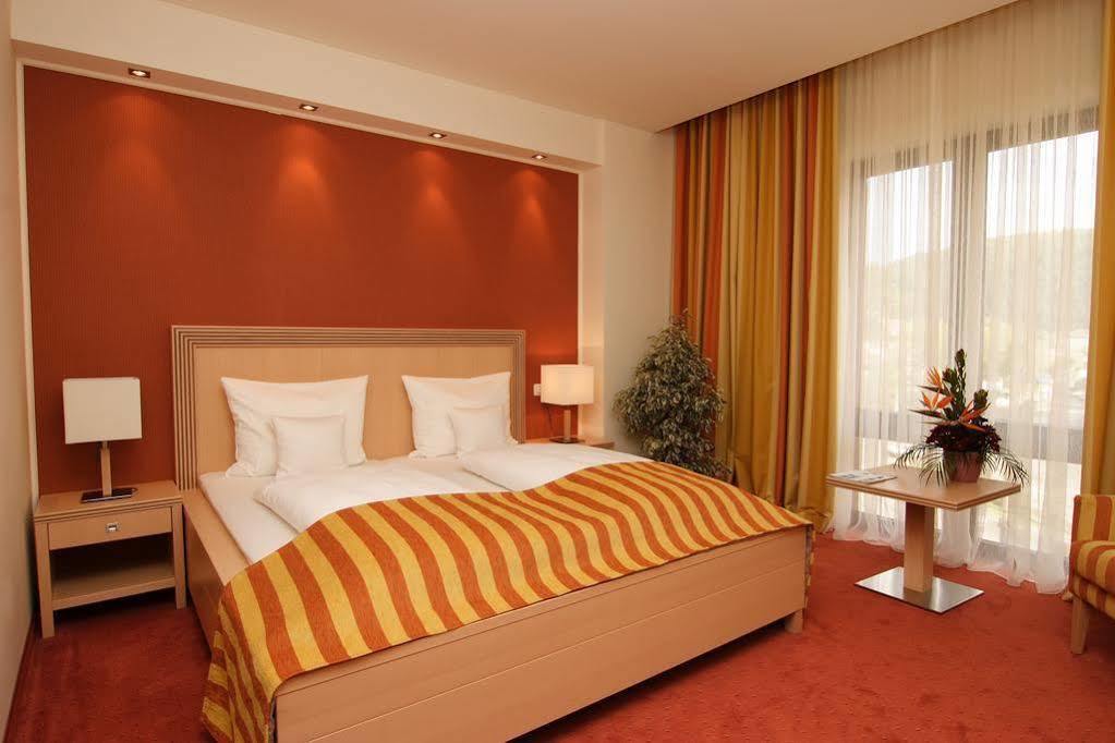 Hotel Rogge Resita Buitenkant foto