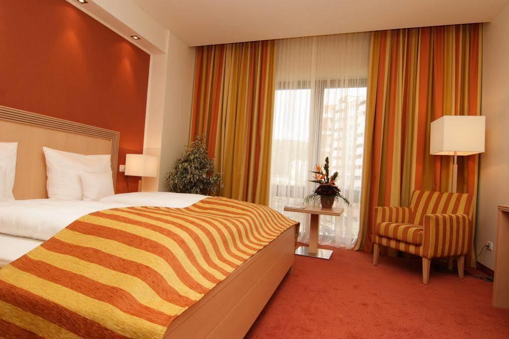 Hotel Rogge Resita Buitenkant foto